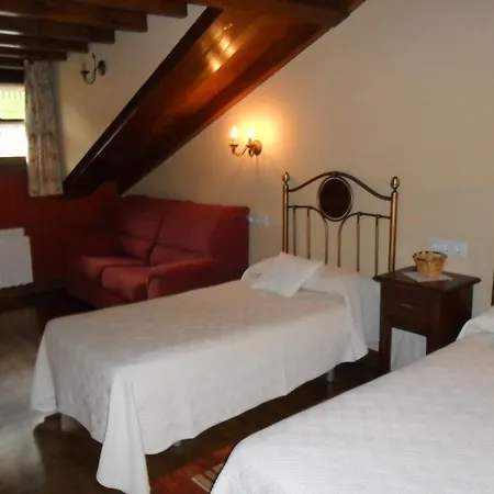Apartamentos Rurales Los Villares Colunga Room photo
